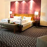 & Restaurant Veste Wachsenburg Hotel *