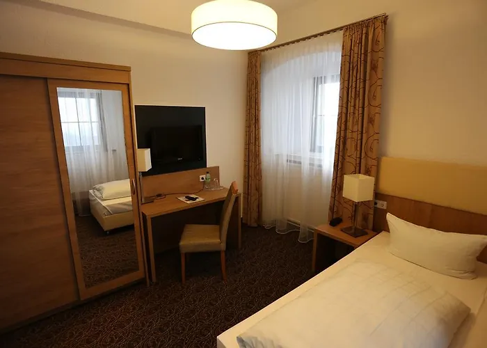 & Restaurant Veste Wachsenburg Hotel *