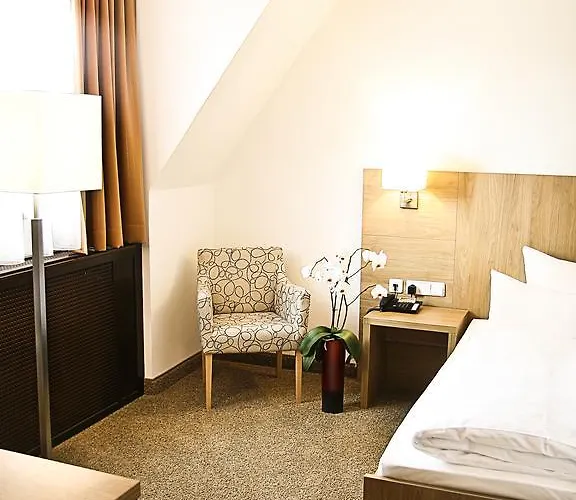 & Restaurant Veste Wachsenburg Hotel *